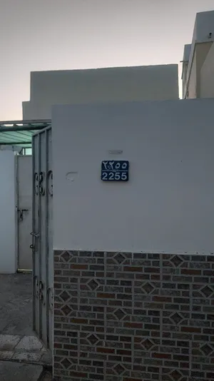 بيت للبيع فيه اربع ملاحق  يصلح للستثمار