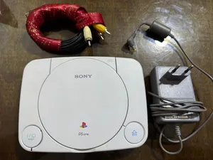 PlayStation 1 للبيع بحالة ممتازة (ps1)