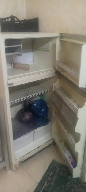 ثلاجة بحاله جيده
