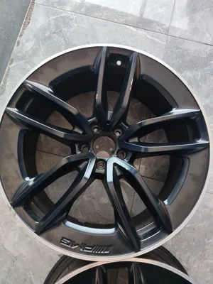 رفقات مرسيدس amg مستخدم بحاله جيده اصلي مختوم الوكاله