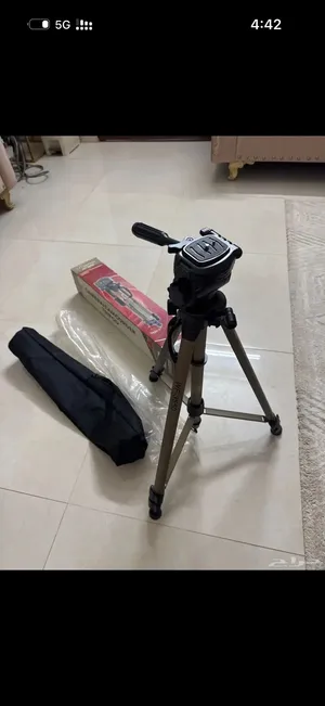 حامل ثلاثي