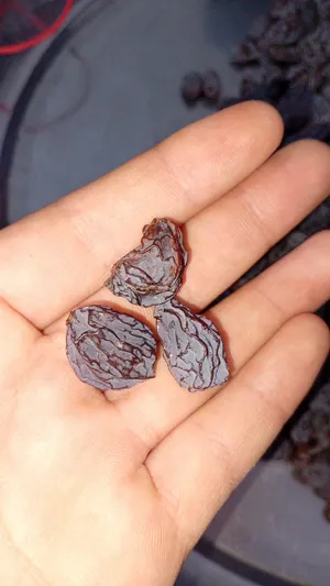 زبيب عربي اسود