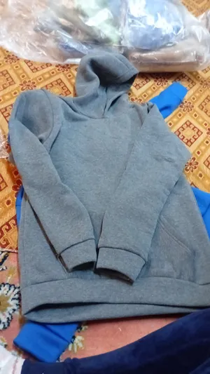 هوديات ولادي وبناتي يوجد. كميه واسعار خاصه للجمله