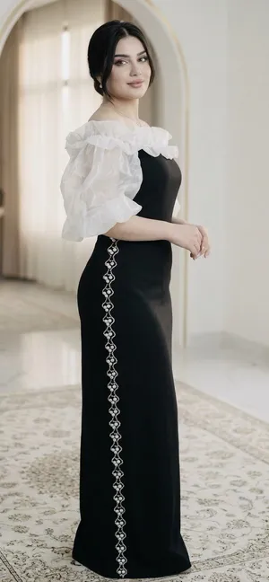 فستان اسود مستعمل مره كد ساعتين يجنن باللبس يسوي الجسم ساعه رمليه