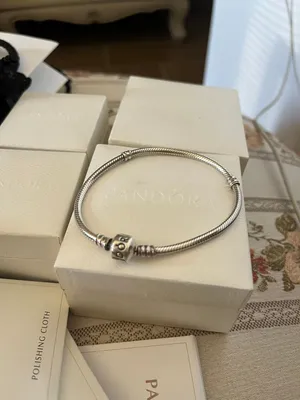 أسوارة باندورا وتشارمز Pandora