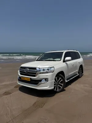 Used Toyota Land Cruiser in Muscat
