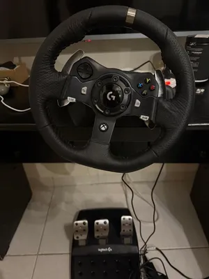 ستيرنج g920 بشتغل عل xbox pc شبه جديد لا يوجد أي خرابات و كل اشي في اصلي و يوجد ايضاً قاعده