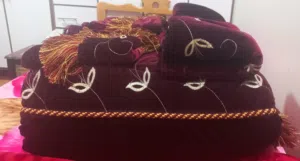 بداعي السفر ... للبيع طقم مفرش مسبل لحاف كينج  مزدوج (مزوج) الجوان ب مصنوع من المخمل الناعم الفاخر .