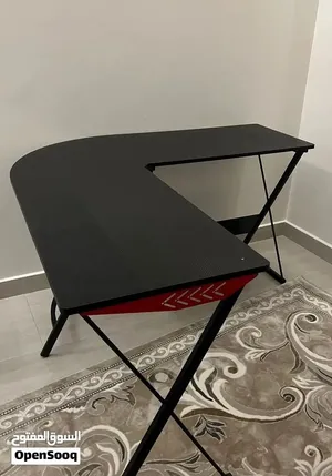 No trade Pc and table