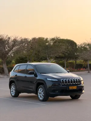 For Sale: 2016 Jeep Cherokee – Full Option – Oman Car