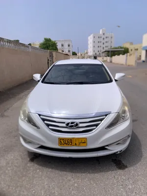 Hyundai sonata 2014 oman car for sale.