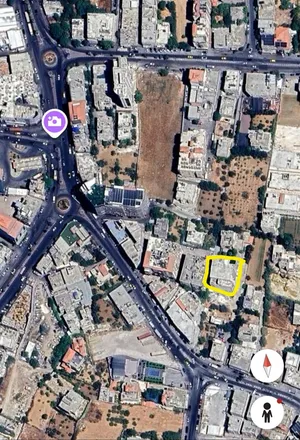 شقة غير معمره طابق ثالث مصعد موجود باركينج قريبه على كل الخدمات تبعد عن دوار ميدان القدس 500 متر