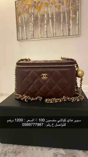 تصميم أنيق وفخم — مناسبة للاستخدام اليومي والمناسبات