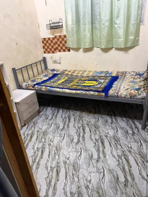 Enclosed partition for rent in Al Ain, Al Jahili area.