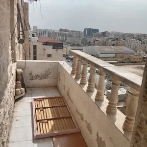 شقة للبيع موقع مميز تلاع العلي