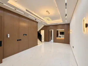 للبيع فيلا بعجمان تكيف مركزي 3 طوابق تشطيب راقي بسعر لقطه موقع ممتاز جدا تملك حر لجميع الجنسيات