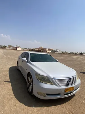 Used Lexus LS in Buraimi