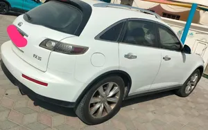 سيارة انفنتي للبيع