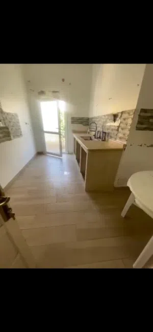 شقه ف الدهمانب