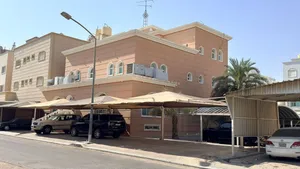 للبيع فيلا في العدان راس