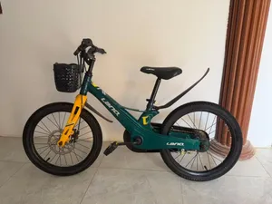 18-inch Kids Bike for Sale – SAR 120 (Kickstand Included)