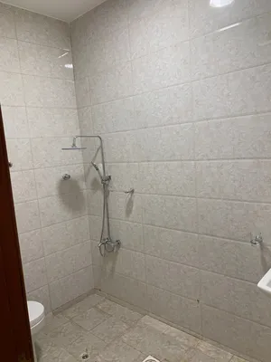 90 m2 3 Bedrooms Apartments for Rent in Muscat Ghubrah
