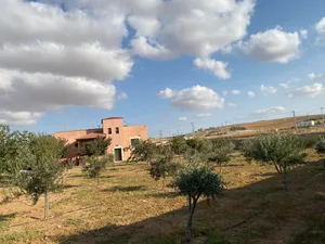 فيلا للبيع مساحة البناء 200 متر