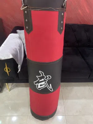 كيس بوكسينغ مستعمل للبيع بحالة ممتازة