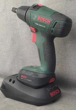 دريل شحن Bosch أصلي  بطارية وشاحن  يوفر عليك مصاريف الصنايعي
