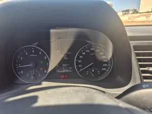 Used Hyundai Avante in Amman