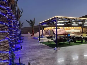 مزرعة مرتبة مطلة للبيع