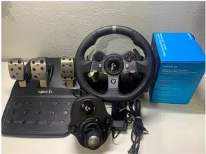 Logitech G920 كامل بالشيفتر والكرتونة حالة ممتازة مثل الجديد بالظبط ومتاح ومعاينة