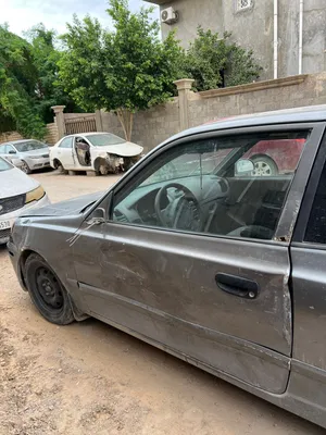 مطلوب باب هواندي عدسة نفس اللون ولا مريا بس