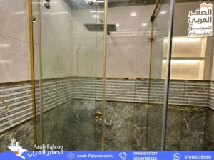 شقة للبيع بـ ميامي المكان: شارع العيسوي بالقرب من صيدلية ماهر. المساحة: 135 م
