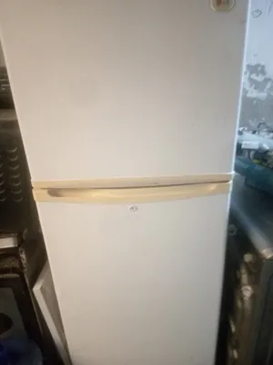 ثلاجه الجي بحاله جيده جدا