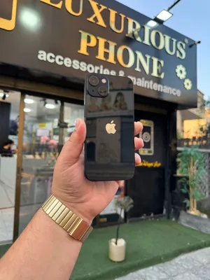 iPhone 13 128 GB battery 89 %  مستبدلة شاشة من Apple  مكفول سنه كامله من luxurious