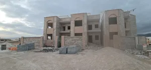 بيوت وفلل في اماكن مميزة في صلالة