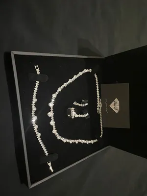 طقم نسائي زكرون