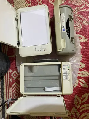 ثلاث طابعات HB