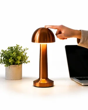 مصباح طاولة Led شكل راقي تخفيضات اخر قطع سارع الحجز