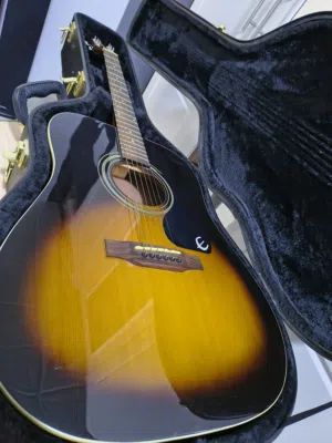 Epiphone DR 100 guitar  and hard case