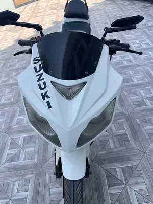سوزوكيGSX-R