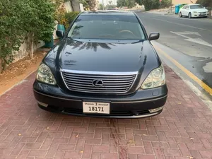 Used Lexus LS in Sharjah