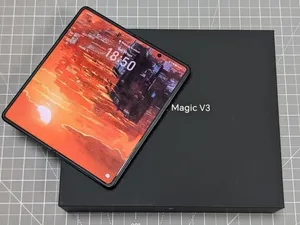 Honor Magic V3