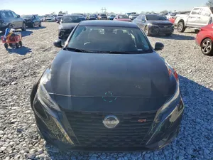 Used Nissan Altima in Sharjah
