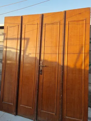 ابواب خشبيه و معرض تلفزيون للبيع