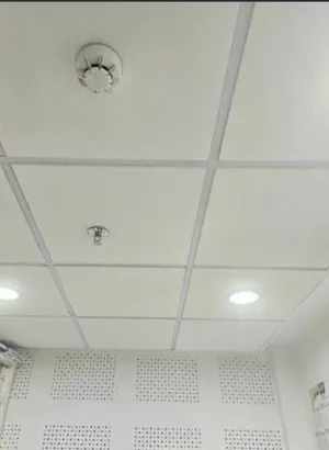 للبيع بلاط جبسون بورد وباب سكوريت :الموقع جبل الحسين