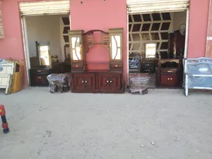 اعمال صيانات وتجديد جميع الاساسات المنزلية الخشبية