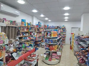فرصة لا تعوض سوبر ماركت للبيع في البنيات