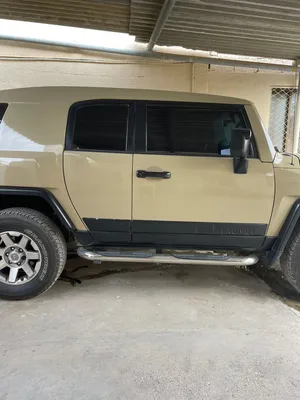 Used Toyota FJ in Al Batinah